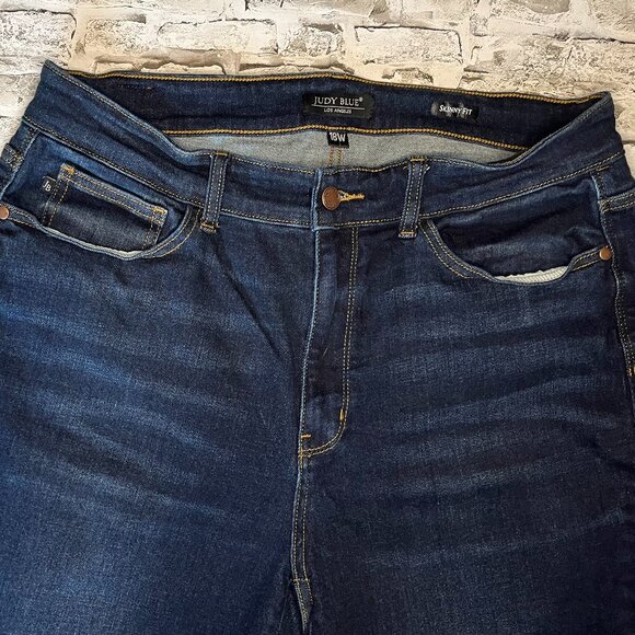 Judy Blue High-Rise, Non-Distressed Skinny Jeans - Picture 6 of 9